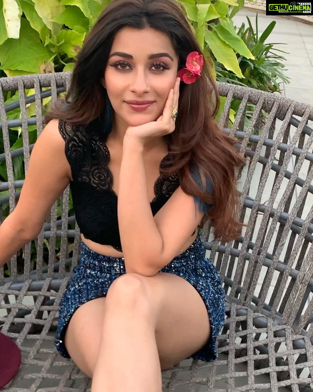 Madhuurima Instagram - When I look into your eyes , I know I have found the mirror of my soul ❤️ 📷 @picturesbyronak #❤️ #love #loveyourself #loveislove #loveyou #lovestory #lovelife #lovers #loveher #explore #pretty #savage #instadaily #instagram #instalike #instamood #instalove #instapic #picoftheday