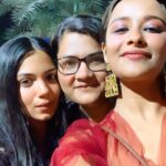 Madhuurima Instagram - Yo moi girlzzzzz. #helllojee my hellojias. #bonita #pretty #prettygirls #happygirls #cutest @kashishr_ @akansha_trehan