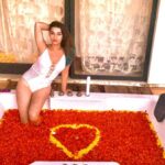 Madhuurima Instagram – And today is rose day. 🥰🥰🥰 @thecapegoa thanks for the lovely experience. Shot by @rawfotographyseries #rose #roseday #loveday #love #pyaar #ishq #mohabbat #life #beauty #paradise #goa #goal The Cape Goa
