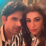 Madhuurima Instagram – Timepass on the sets of #HELLLOJEE WITH @rahulsharma777 @altbalaji @vishal.watwani @shanewazsabir @baljitsinghchaddha @ashwaryvats @kashan_22 #explore #video #videos #cinema #movie #bollywood #webseries #instadaily #indianwebseries #webstagram #nyrabanerjee #celebrity