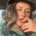 Madhuurima Instagram - I Donno what look is this but feel like a gangster 🤟 #gangster #goa #crazy #crazygirl #friends #holidayseason #holiday #vacay #vacationmode