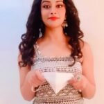 Madhuurima Instagram - Worried about going in public in these tough times? Well, I have my @hilifewomen #KN95 mask with me to safeguard me from all kinds of virus, dust and pollution. I have my safety right with me, do you? Get your Hi Life KN95 #mask and never get scared to go out in public. Pink and red saree by @dreamshoppie Like the page to know more @hilifewomen #Hilife #Hilifewomen #Luxuryforessentials #Hilifeluxuryforessentials #Masks #Safetyfirst #Hilife #Hilifemasks #Personalcare #Safety #Breathablemask #KN95 #hilifeproducts
