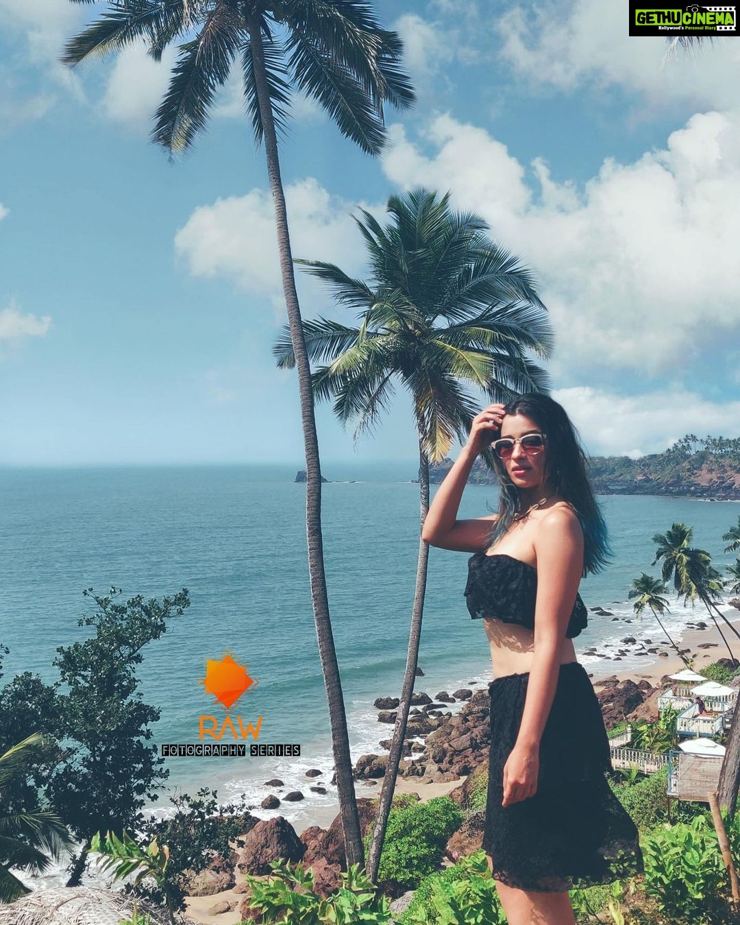 Madhuurima Instagram - Abh kya batau mei. Life he kuch aise hai 😍😍😍😍😍 #goa #bike #biker #bikersofinstagram #bikergirl #bikerlife #bikerchick #indian #collaboration #vacation #fun #trip #explore #nyrabanerjee @thecapegoa shot by @rawfotographyseries The Cape Goa