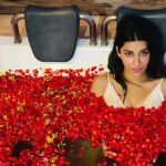 Madhuurima Instagram – And today is rose day. 🥰🥰🥰 @thecapegoa thanks for the lovely experience. Shot by @rawfotographyseries #rose #roseday #loveday #love #pyaar #ishq #mohabbat #life #beauty #paradise #goa #goal The Cape Goa