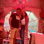 Madhuurima Instagram – #HELLLOJEE STREAMING NOW ON @altbalaji  wo kehte hai ki we are the sum total of those we spend most of our time with.  #helllojee inse shuru hui thi aur ab ye mere zindagi ke hissa hai 🤗🤗🤗. @shanewazsabir aap jaisa passionate and patience wale Kamal director maine nahi dekha hai , I have learnt a lot from you sir. Her scene ko aur behetareen banana , magic Lana.  Love u Sir❤️. @oberoi.inderpreet your vision and choice ko salute !! Hellojee ki team aapse hai 😇😇. @vishal.watwani aaj memes banrahehai , log dialogues maarrahehai himare , isn’t it a great achievement when people connect with the show so beautifully . Rock star ho sirf writer Nahi ❤️🤗❤️🤗. @kashan_22 sir itna khoobsurat dikhaya hai aapne humsabko. Set se pyaar hua aur khudse , your a very big reason for it . Thank u for making the dhow loook soooo beautiful 🤗🤗❤️ .  @renuwatwani ma’am sabse pyaari ho , aur sabse kam wakt bitaya aapke saath. Thank you so much for having faith in me , for standing by me , you and vishal sir have given this story  the “ Life” that we are enjoying . I love you 🤗🤗🤗. @sumittchawla sabse shaant , and loudest bhi. U we’re the driver of our show . Your discipline , your focus , your professionalism and the director inside you kept us all together focused. Waise toh sab tumhare awaz ke diwanehai. Aur chillao ROLL SOUND😜😜 . @akansha_trehan aur aatihai mere teddybear meri creative. You made us look sooo realistic , so decent , so beautiful. Not only creative , you were the backbone of this show !! Taking care of everything on set and off set. Your dedication , your focus , the love for your job. The love for us , taking care of ALL OF US.  U are indeed my most fav person. My best friend.  I love u my teddy 🤗🤗🤗. @vishwakarma6710 bacha hai tu lekin kaam ka pakka hai tu. Very soon gonna be Dop. U Rock bro 🤗🤗 .  So ye thi meri family jinke wajah se hum hai ❤️❤️. Sabse special thanks hai @baljitsinghchaddha and @ashwaryvats  thank u for everything.  Aapke saath ek bhi pic nahi 🥺🥺🥺#love #job #celebration #celebrity #nyrabanerjee #explore #picoftheday #set #bts #explore #explore #cinema #webseries #shooting.