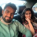 Madhuurima Instagram – #HELLLOJEE STREAMING NOW ON @altbalaji  wo kehte hai ki we are the sum total of those we spend most of our time with.  #helllojee inse shuru hui thi aur ab ye mere zindagi ke hissa hai 🤗🤗🤗. @shanewazsabir aap jaisa passionate and patience wale Kamal director maine nahi dekha hai , I have learnt a lot from you sir. Her scene ko aur behetareen banana , magic Lana.  Love u Sir❤️. @oberoi.inderpreet your vision and choice ko salute !! Hellojee ki team aapse hai 😇😇. @vishal.watwani aaj memes banrahehai , log dialogues maarrahehai himare , isn’t it a great achievement when people connect with the show so beautifully . Rock star ho sirf writer Nahi ❤️🤗❤️🤗. @kashan_22 sir itna khoobsurat dikhaya hai aapne humsabko. Set se pyaar hua aur khudse , your a very big reason for it . Thank u for making the dhow loook soooo beautiful 🤗🤗❤️ .  @renuwatwani ma’am sabse pyaari ho , aur sabse kam wakt bitaya aapke saath. Thank you so much for having faith in me , for standing by me , you and vishal sir have given this story  the “ Life” that we are enjoying . I love you 🤗🤗🤗. @sumittchawla sabse shaant , and loudest bhi. U we’re the driver of our show . Your discipline , your focus , your professionalism and the director inside you kept us all together focused. Waise toh sab tumhare awaz ke diwanehai. Aur chillao ROLL SOUND😜😜 . @akansha_trehan aur aatihai mere teddybear meri creative. You made us look sooo realistic , so decent , so beautiful. Not only creative , you were the backbone of this show !! Taking care of everything on set and off set. Your dedication , your focus , the love for your job. The love for us , taking care of ALL OF US.  U are indeed my most fav person. My best friend.  I love u my teddy 🤗🤗🤗. @vishwakarma6710 bacha hai tu lekin kaam ka pakka hai tu. Very soon gonna be Dop. U Rock bro 🤗🤗 .  So ye thi meri family jinke wajah se hum hai ❤️❤️. Sabse special thanks hai @baljitsinghchaddha and @ashwaryvats  thank u for everything.  Aapke saath ek bhi pic nahi 🥺🥺🥺#love #job #celebration #celebrity #nyrabanerjee #explore #picoftheday #set #bts #explore #explore #cinema #webseries #shooting.
