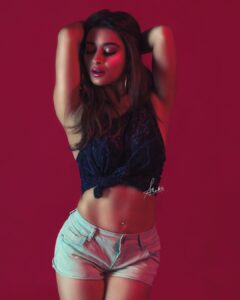 Madhuurima Instagram - Today's mood : feeling sassy! . . . . . . . . . . 📷 @zslenz @riverisland #fitness #friends #amazing #gorgeous #hot #likeforlikes #bhfyp #music #model #swag #sassy #selflove #instadaily #sweet #likes #gym #insta #bollywood #lifestyle #makeup #instalike #new #nyrabanerjee #actress #model #explore #exploremore