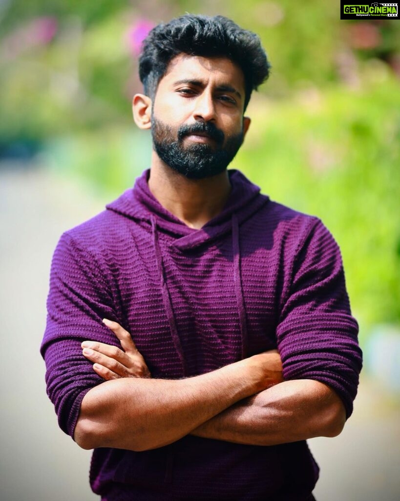 Mahendran Instagram - Happy Valentine’s Day to all the special people in my life🥰 Thank u everyone for all ur love and support🤙🏻 Love u all ❤ @haran_official_ ‘s 📸 #happyvalentinesday @westsidestores