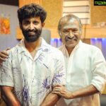 Mahendran Instagram - தமிழ்சினிமாவின் பல சூப்பர்ஹிட் பாடல்களுக்கு தேவா சார் மெட்டு அமைக்கையில் என்னை மடியில் உட்காரவைத்து பாடல்களை உருவாக்கினார் 😇 இப்போது நான் நாயகனாக நடிக்கும் #AmigoGarage படத்தில் தேவா சார் பாடியுள்ளார் என்பது எனக்கு கிடைத்த பெரும் பாக்கியம் ✊🏻❤️ இறைவனுக்கும் ரசிகர்களுக்கும் நன்றி ❤️🙏🏻 @prasanth_hsr @livingstonruben @vijayakumarsolaimuthu @murali.hosur @composerbala @stuntashok @kukarthikoffl @teamaimpro @gm_sundar_ @sabadesigns213 @deepabalu__official @athira_r_a_j @dasarathi_offl @actor_uday @actormadhan_offl @imaswinachu @aswinvg @dharmaseelan_udaiyappan @lipin_unni
