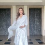 Mahima Chaudhry Instagram - Love bollywood music, indian wear, white ...romance ❤️