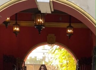 Mahima Chaudhry Instagram - Mehandi in Kolkata @gopivaiddesigns @duttsanjay #filmkurushetra#bollywood #mehandi #indianwedding #weddingdress @eyecatchers_salon