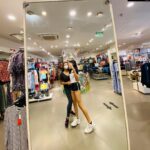 Mahima Chaudhry Instagram - Finally went shopping.. me and my not so little one .... closest I have felt to “ normal” in a long time#covidtimes#shopping#retailtherapy#happy#joy#love#mybabygirl