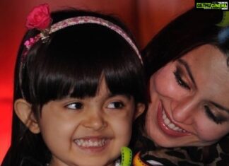 Mahima Chaudhry Instagram - Happy bday my bunny, my bundle of joy ... my everything #happybirthday #love...... these are the pictures Ariana selected... I guess now big enough to get embarrassed with pictures mummy selects🙄#lockdown #lockdownbirthday #teen #mylife