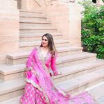 Mahima Chaudhry Instagram – When I couldn’t stop posing in @gopivaiddesigns  while in Jodhpur.  #indianoutfit #fashion #jodhpur #colour #indianwedding #bollywood