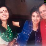 Mahima Chaudhry Instagram - Throwback with the most beautiful couple ♥️ I’m actually posing in front of the first car they got me after I signed my first film Pardes in the garage of the first home I rented in Mumbai... so much belief in me so much support here is to u mom n dad.#happymothersday#throwback #mothersday #mom #dad #happy #joy #blessings #love