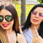 Mahima Chaudhry Instagram - Happy voters ..😎finally managed to inspire my sister too#elections2019 #vote #voting#proudindian #exerciseyourrighttovote #democracy #proudindian #responsibility #indiavotes #noexcuses