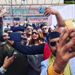 Mahima Chaudhry Instagram – Global skill summit..great atmosphere at the stadium , Ranchi and while I try to shield myself from the blazing sun the shutter bugs catch me😂#sun#events#bollywood#youth#sunglasses#joy