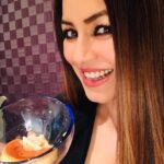 Mahima Chaudhry Instagram - Hope everyone is having a great holiday.. wish u joy and yes!” Indulgence is in the air” it’s that time of the year! Just b4 u make ur new year resolutions list🙄. Start the year with gratitude.Lots of love #me#love