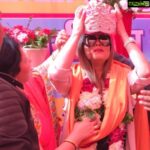 Mahima Chaudhry Instagram – After all my early morning efforts of wearing an lbd and getting my hair done at 8 am for the 10 am opening of the restaurant in kapur……. the shower of love… the kanpur “ swagat”,the head gear, the super huge garland covered it all. Next time I just wake up and arrive 🤔  I guess. Yup!#headgear #india #me #instaphoto #kanpur #event #colour#desistyle