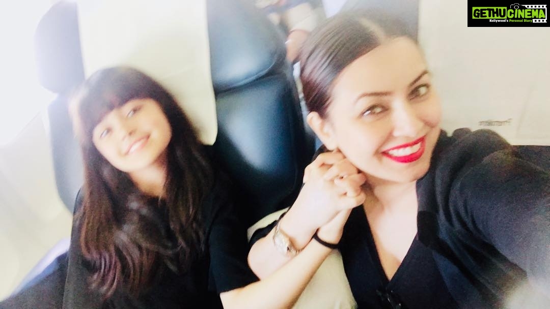 Mahima Chaudhry Instagram - Me and my “ kaleja ka Tukda” on a day trip to lukhnow literary fest for kids#travel#love#me#instagram#instaoftheday#traveldiaries#jetairways