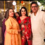 Mahima Chaudhry Instagram - Some great moments from the other night at Kaifi azmi cottage...in “ august” company. Ace dp Baba Azmi and i share our birthday and have known each other since more than 2 decades now .. shot many ad films as a model with baba ... Hold a desire to work with his equally talented sister 😎shabanaji n ofcoz the wonderful divyadutta#bollywoodactress#instantbollywood #party#bollywood #saree #aboutlastnight #smiles #friends #epicnight#instadaily #instagram#instamood#instagood #love#me