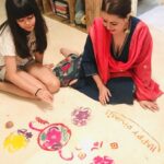 Mahima Chaudhry Instagram – My little artist… and the one who makes my house a home, my life complete, my diwali sparkle…. ❣ happy diwali everyone. Hope you all have a great year. Lots of 💖#diwali#rangoli