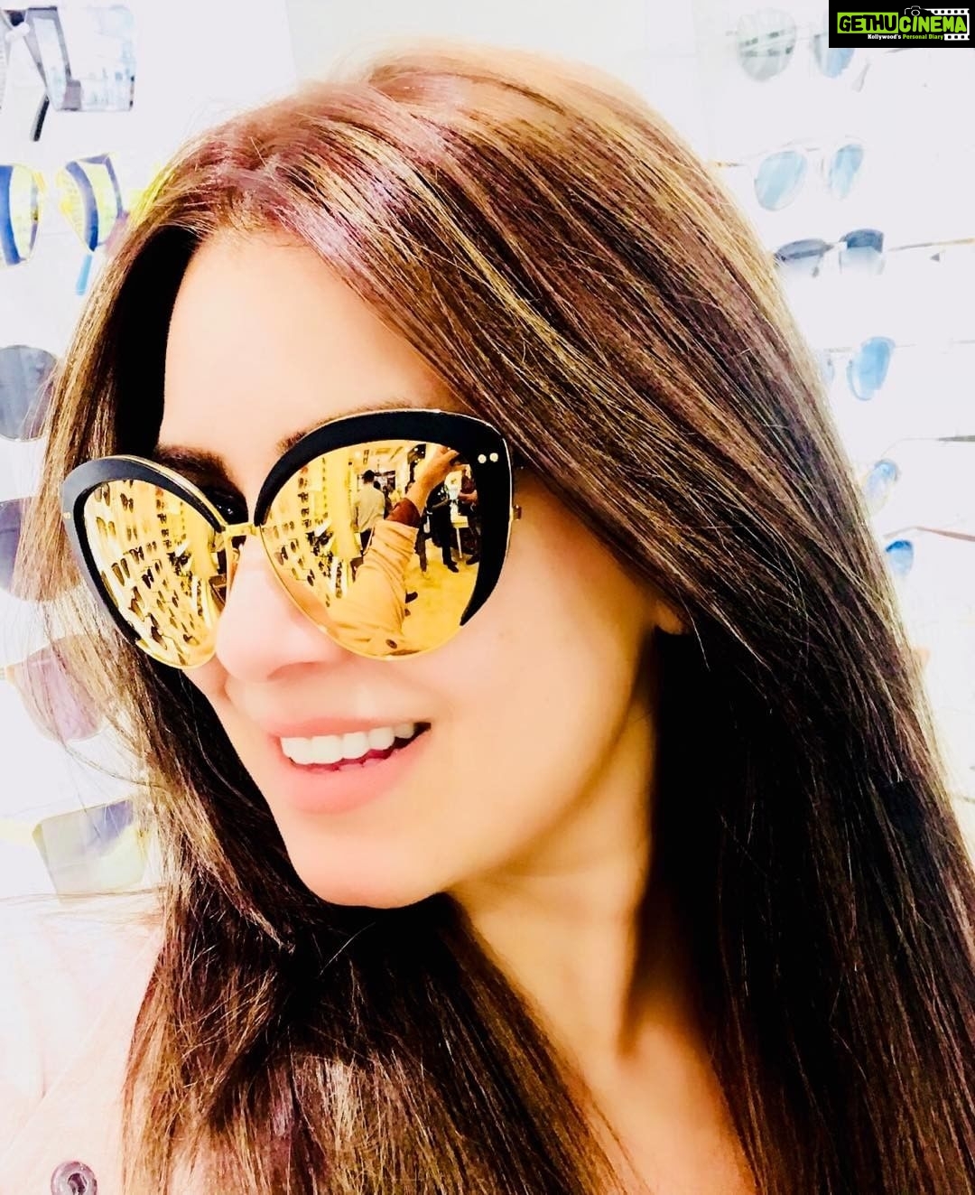 Mahima Chaudhry Instagram - .... and these..#drishtiplatinum#sunglasses#instyle#shades#invogue#fashion#bollywood #cool Drishti Platinum