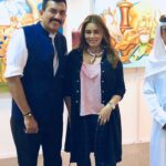 Mahima Chaudhry Instagram – Cooking up a storm … at an event with one my fav chef- sanjeev kapoor. -and what do i notice in this picture ?… i realised how short i am. -…..
Jesus im on 5 “ heels.
“ good things come in small packages 🎁 “. Who ever said that was a genius ❤️👍#food #art India Art Festival