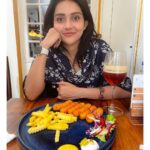 Mahima Nambiar Instagram – Dear Food, 
I think I love you ❤️!! 
Yes we think we are in love🍲

#goodfood #foodlove #iseeyou #foodgoals #cranberrytea #eyesonthefries #brunch