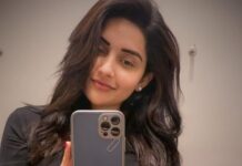 Mahima Nambiar Instagram - If I was you, I'd wanna be me too 🌟 #mandatorymirrorselfie #mirrorselfie #selflove #selfaddicted #ilovewhatisee #mirrormirror #youarebeautiful