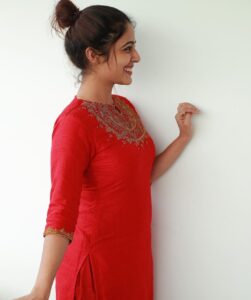 Malavika Wales Instagram - Many thanks to Neenu @chelaclothing for providing this beautiful salwar. Do check out @chelaclothing to see similar classic, attractive at the same time exquisite & special designs to look spectacular. 👗😎