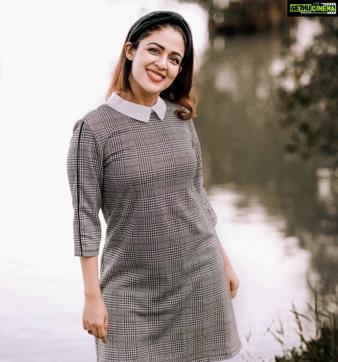 Malavika Wales - 28.2K Likes - Don’t let the world change your smile.
.
.
📸 @mojin_thinavilayil
#randomphotoshoot
#justsmile
#onebloodylife