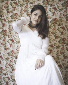 Malavika Wales Instagram - 🤍🤍🤍

📷: @pournami_mukesh_photography 
👗: @styledivalabel