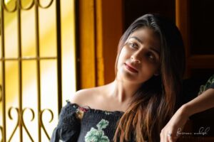 Malavika Wales Instagram - Listening to Silence. Peace. 
.
.
📸: @pournami_mukesh_photography