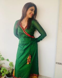 Malavika Wales Instagram - 🌿🌿🌿 In love with this Mangalgiri cotton salwar by @styledivalabel. 
Thankyou dear @anooshageorgesunoj ( such a gem of a person)