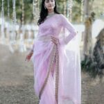 Mamta Mohandas Instagram - Photography - @sainu_whiteline In frame- @mamtamohan ❤️ Costume- @shemyofficial make up @themakeupboxx_ Jewelery @meralda.jewels