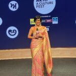 Mandira Bedi Instagram - Hosted a lovely, warm evening of events for #zee in the cold climes of #noida !! . Wore a stunning saree by @sacredweaves .. thank you @entertainmenttleo9 for facilitating this 🙏🏽❤️ #saree #sareelove #aboutyesterday