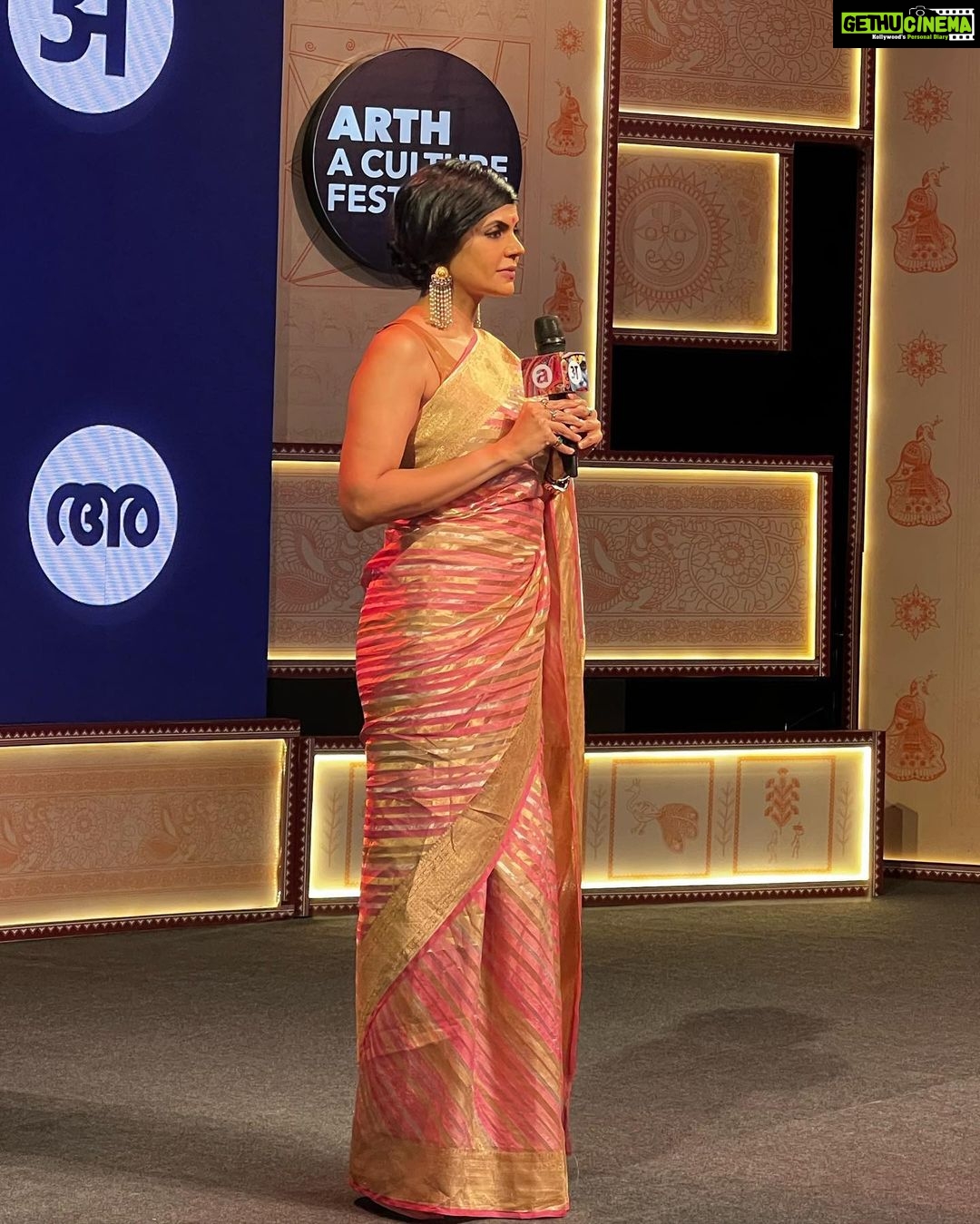 Mandira Bedi Instagram - Hosted a lovely, warm evening of events for #zee in the cold climes of #noida !! . Wore a stunning saree by @sacredweaves .. thank you @entertainmenttleo9 for facilitating this ππ½β€οΈ #saree #sareelove #aboutyesterday