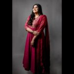 Manjima Mohan Instagram – Embrace all that is you ❤

Styled by: @nikhitaniranjan 
📷: @kiransaphotography
Outfit: @kritikadawarofficial 
Jewellery: @sangeetaboochra
Juttis: @thedesidarzi
Makeup: @face_drapist_finesse
Hair: @yuvarsmakeupartist