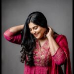 Manjima Mohan Instagram – Embrace all that is you ❤

Styled by: @nikhitaniranjan 
📷: @kiransaphotography
Outfit: @kritikadawarofficial 
Jewellery: @sangeetaboochra
Juttis: @thedesidarzi
Makeup: @face_drapist_finesse
Hair: @yuvarsmakeupartist