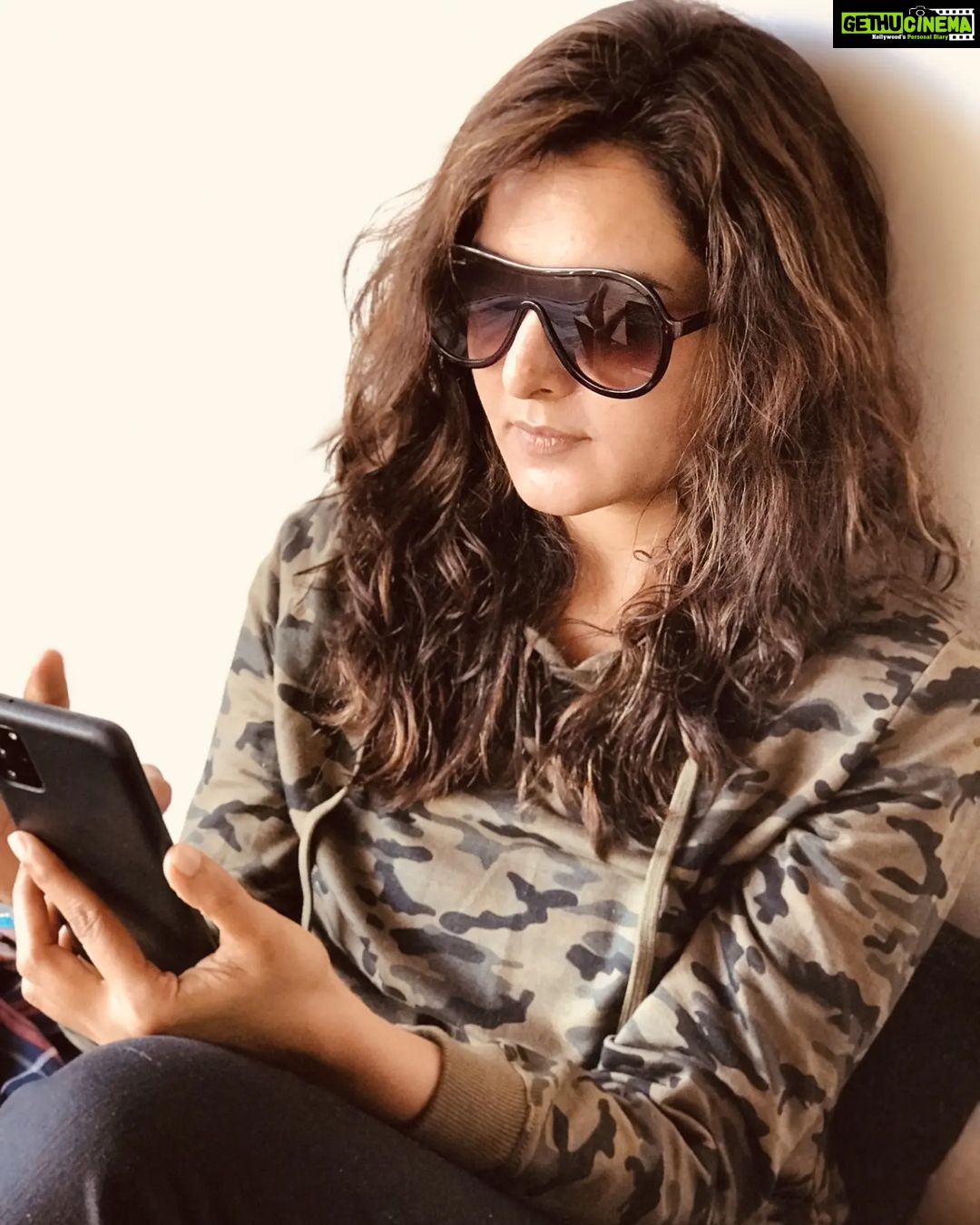 Manju Warrier Instagram - Do more things that make you forget to check your phone! 😊❤️ 📸 @alexjpulickal @bineeshchandra