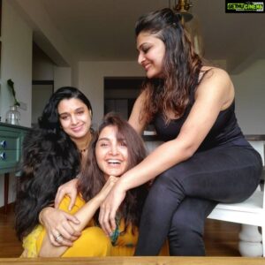 Manju Warrier Instagram - Friends Forever, Facing Whatever!
❤️❤️❤️
@geetu_mohandas @samyukthavarma