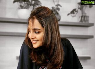 Manju Warrier Instagram - Make someone smile everyday, but never forget you are someone too! 😊 📸 @bineeshchandra