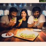 Milana Nagaraj Instagram - Mocktail's rolling over #PestoPizza🍕🍕 The Yummiest @therichcrust ! @darling_krishnaa @abhi_lash_abii