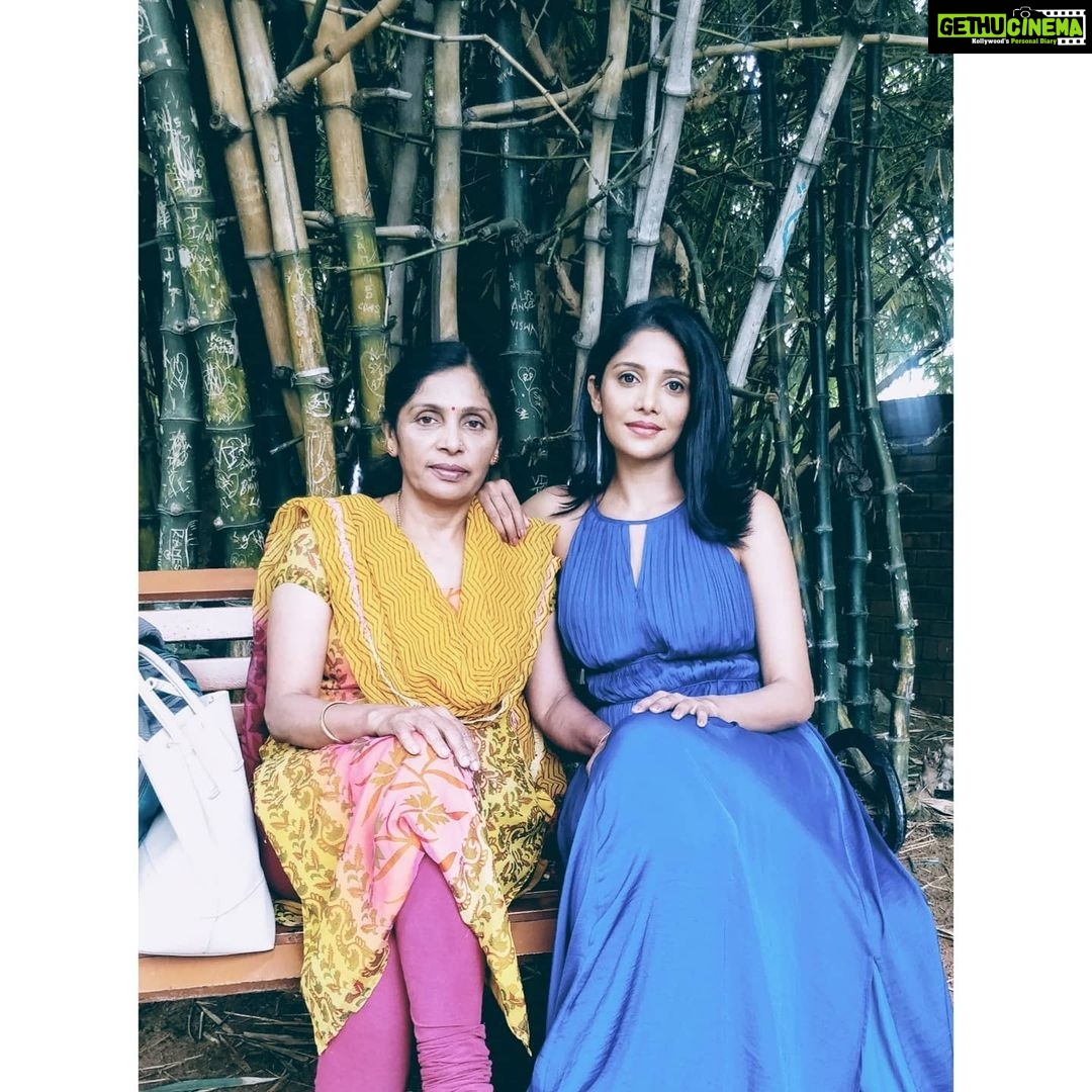 Milana Nagaraj Instagram - I look up to you in a thousand ways.. Happy mother's day amma💙 @chandrakala_nagaraj10