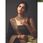 Milana Nagaraj Instagram - ಎಲ್ಲರಿಗೂ ಯುಗಾದಿ ಹಬ್ಬದ ಶುಭಾಶಯಗಳು. ಕೋವಿಡ್-19 ತಡೆಗಟ್ಟುವಿಕೆಯೇ ಚಿಕಿತ್ಸೆ, ಹಾಗಾಗಿ ಸಾಧ್ಯವಾದಷ್ಟು. ಮನೆಯಲ್ಲಿಯೇ ಇರಿ. ಅಗತ್ಯವಿರುವವರಿಗೆ ನಿಮ್ಮ ಕೈಲಾದಷ್ಟು ನೆರವಾಗಿ. ಈ ತುರ್ತು ಪರಿಸ್ಥಿತಿಯಲ್ಲಿ ಹಸಿವಿನಿಂದ ಯಾರಿಗೂ ಸಾವು ಸಂಭವಿಸದಂತೆ ನೋಡಿಕೊಳ್ಳುವುದು ನಮ್ಮೆಲ್ಲರ ಕರ್ತವ್ಯ. Photographer:@vinu5494 Stylist: @tejukranthi MUA:@makeupdiaries_by_ashwini Outfit: @sindhureddyofficial Jewellery: @velvetboxby