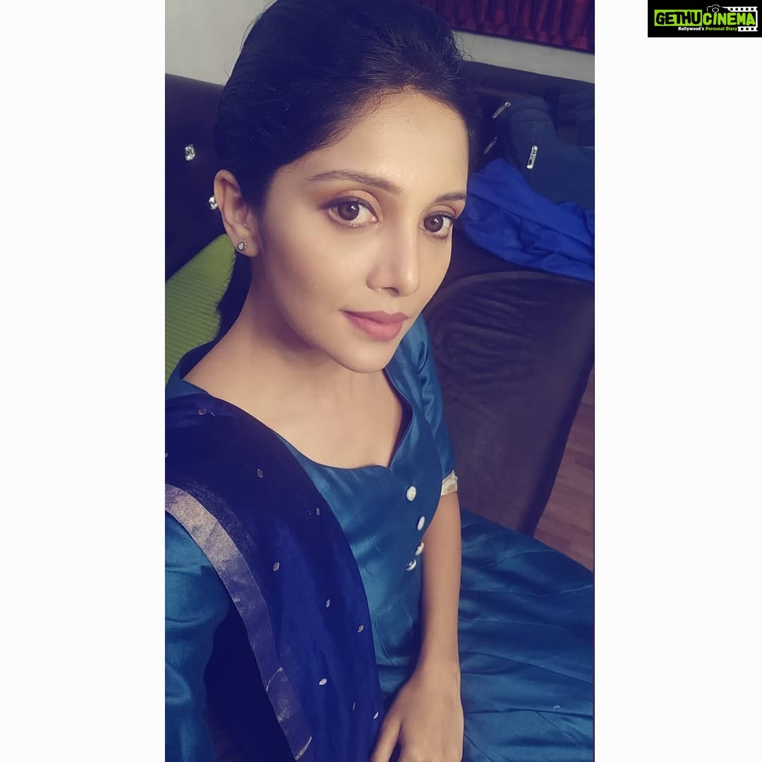 Milana Nagaraj Instagram - #MandatorySelfies #OnShoot! Good day!!😍