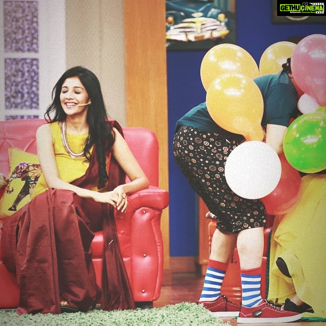 Milana Nagaraj Instagram - Funny moment captured in #Majatalkies!! Will be telecasted soon!! Outfit:@priyal_bhardwaj