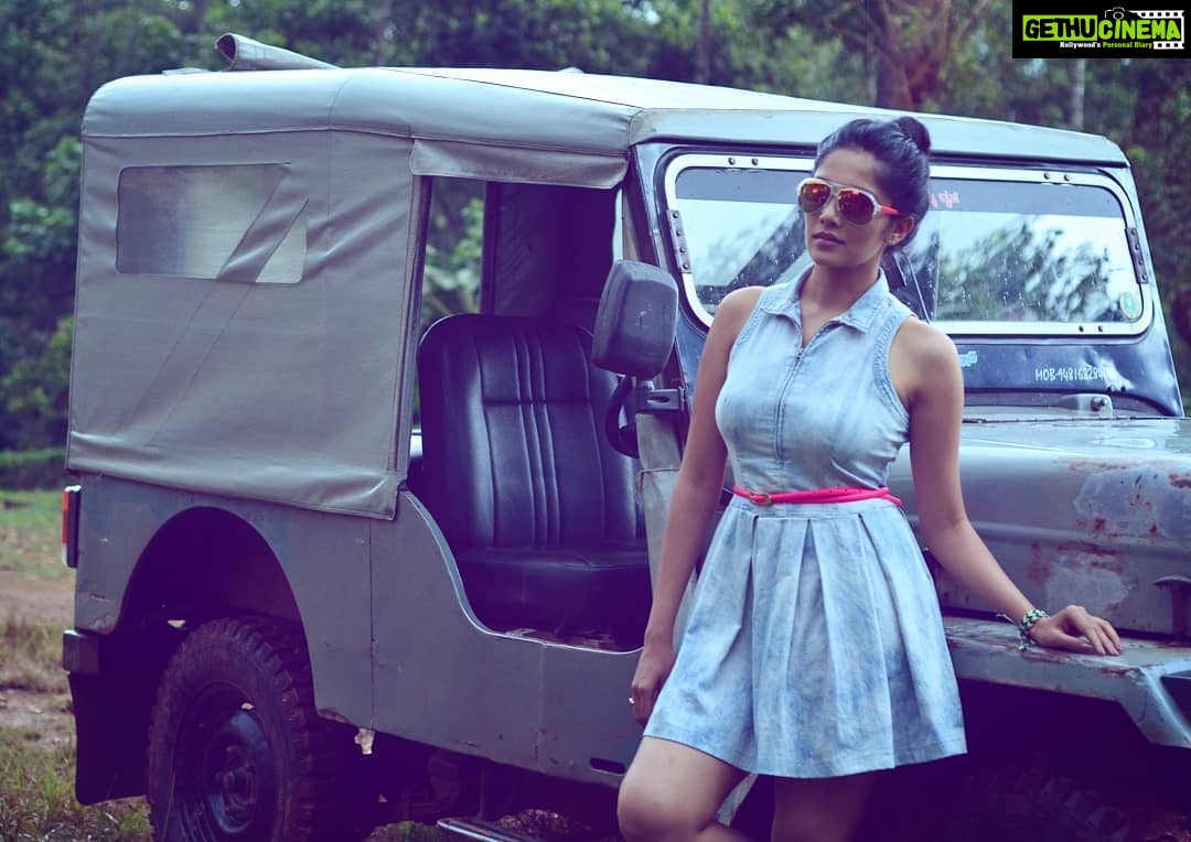 Milana Nagaraj Instagram - Tbt this pic while shooting #Fly#Vintage!