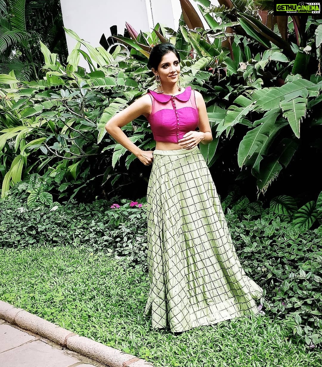 Milana Nagaraj Instagram - #Shoot #bts Outfit: @priyal_bhardwaj Styling:@vaishaliashik MUA: @sabrina_suhail Taj West End, Bengaluru
